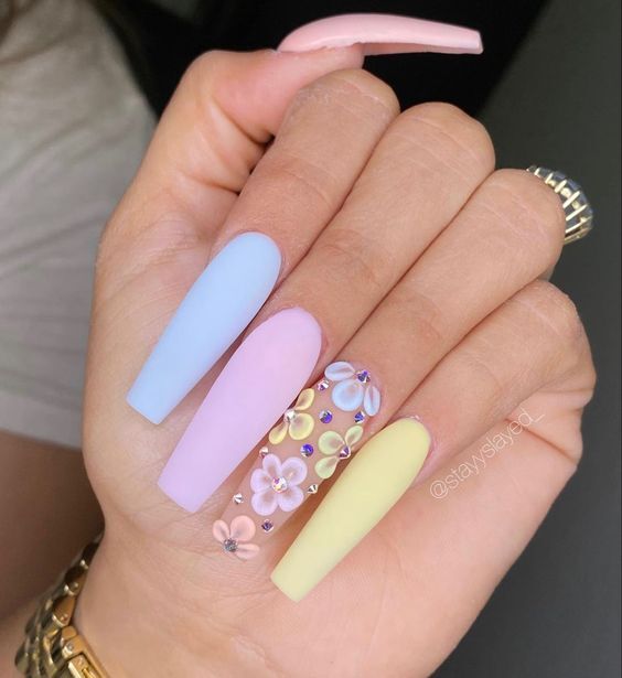Top Spring 2024 Acrylic Nails: Chic Designs & Fresh Color Ideas