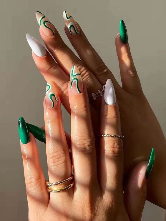 March Nails 2024 Guide: Top Designs, Colors & DIY Tips for Stunning Spring Manicures