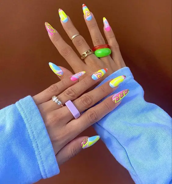 2024's Top Spring Nail Colors: Fresh Trends & Bold Designs