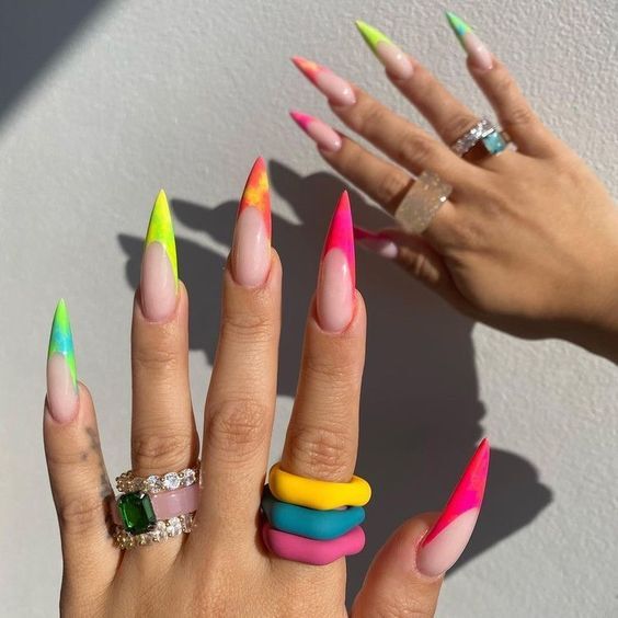 Top Spring 2024 Gel Nails: Trendy Designs & Colors for a Fresh Seasonal Look