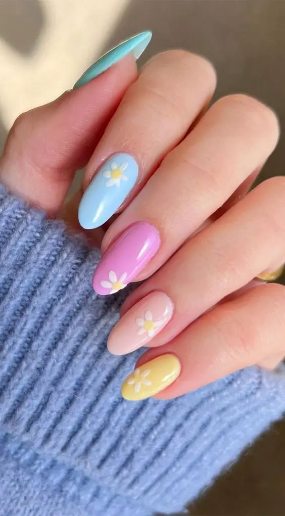 Spring Nail Collection 2024: Fresh Manicure Trends & Pastel Designs