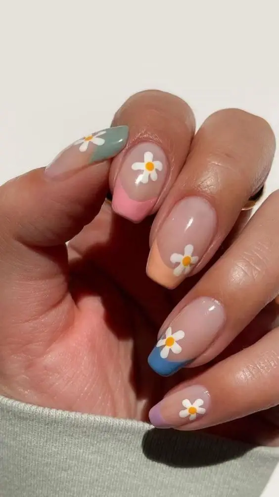2024's Fresh French Spring Nails: Pastel, Floral & Nature-Inspired Designs