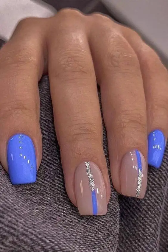 Spring Nails Blue 2024: Chic Trends & Floral Designs