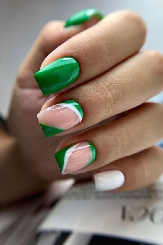 Stunning Green Spring Nails 2024: Trendy Designs & Floral Artistry