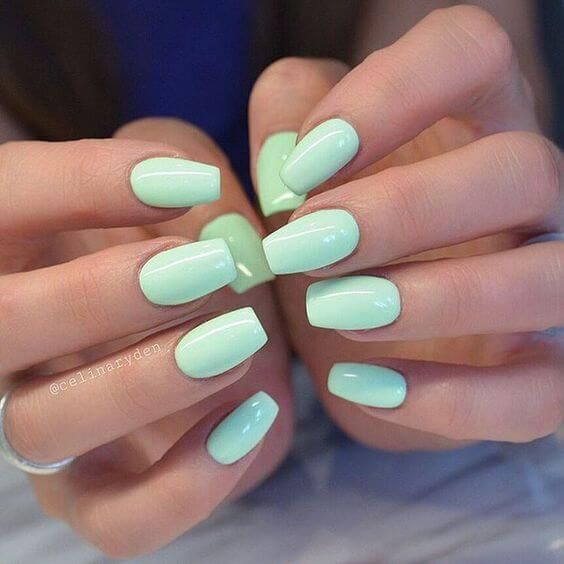 Trendy April Nails 2024: Spring Colors & Chic Designs