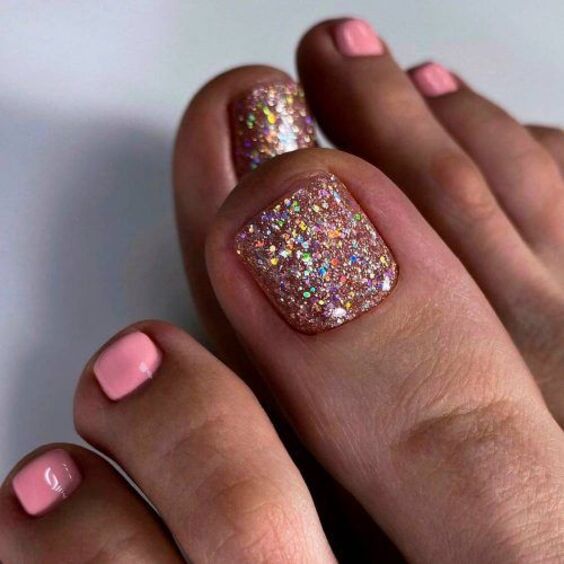 Spring 2024 Toe Nail Trends: Chic Designs & Colors for Your Pedicure
