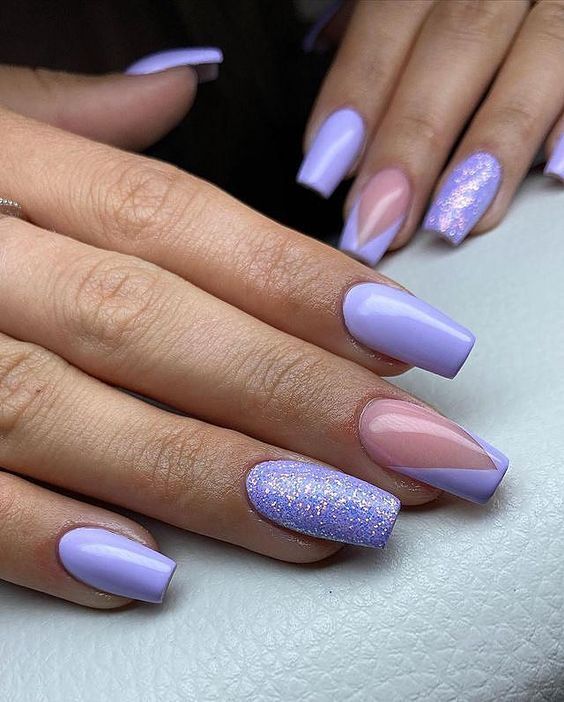 Trendy April Nails 2024: Spring Colors & Chic Designs