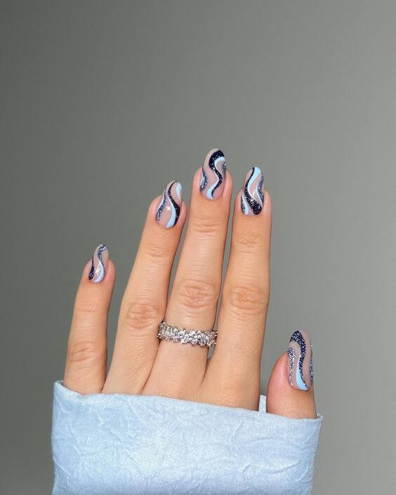 2024's Top Summer Nail Trends: Artistic, Chic & Colorful Manis