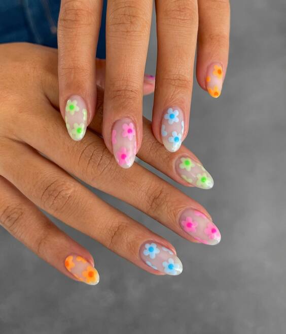 2024's Top Summer Nail Trends: Artistic, Chic & Colorful Manis