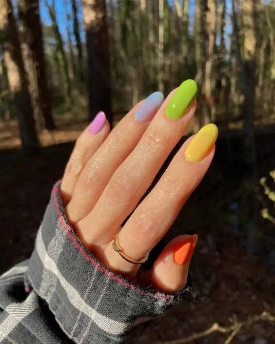 May Nails Colors 2024: Vibrant Gel & Matte Trends for Spring