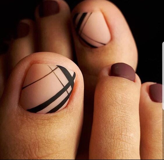 Summer 2024 Toe Nail Trends: Chic Designs & Easy DIY Pedicure Tips