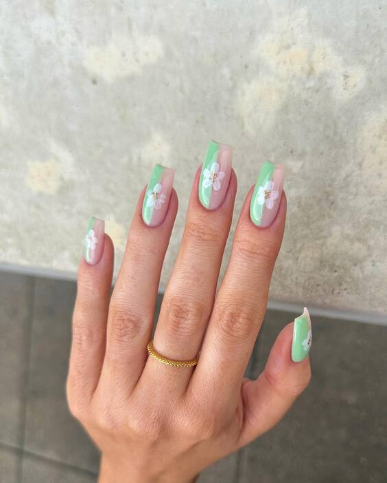 2024's Top Summer Gel Nails: Chic Short, Simple, & Fun Designs