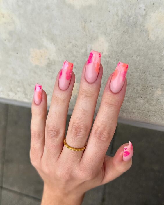 2024's Top Summer Nail Trends: Artistic, Chic & Colorful Manis