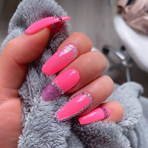 Summer Vibe Nails 2024: Trendy Designs & DIY Tips for a Hot Look