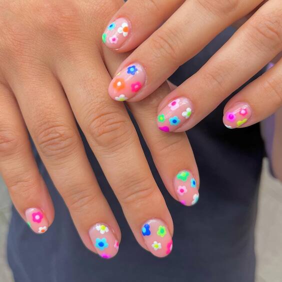 Summer 2024 Nail Trends: Unveil Chic Designs & Vibrant Artistry
