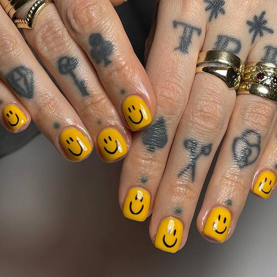 Stunning June Nails Ideas 2024: Chic, Simple, & Colorful Manicures