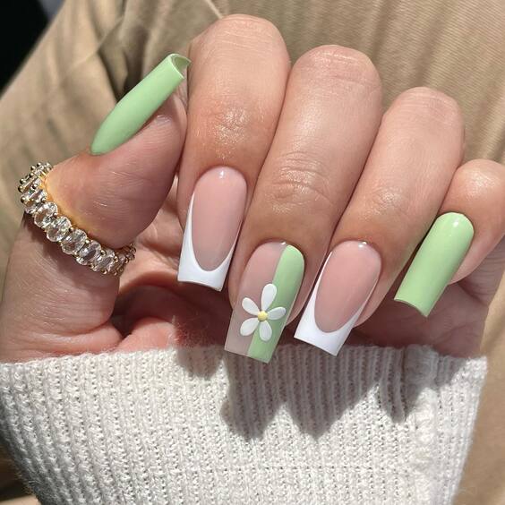 Chic Summer Nails: Coffin Acrylics in Bold Colors & Elegant Designs