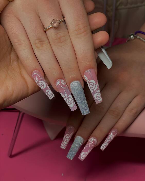 19 Graduation Nails 2024: Chic Acrylic, Gel, and Short Nail Designs