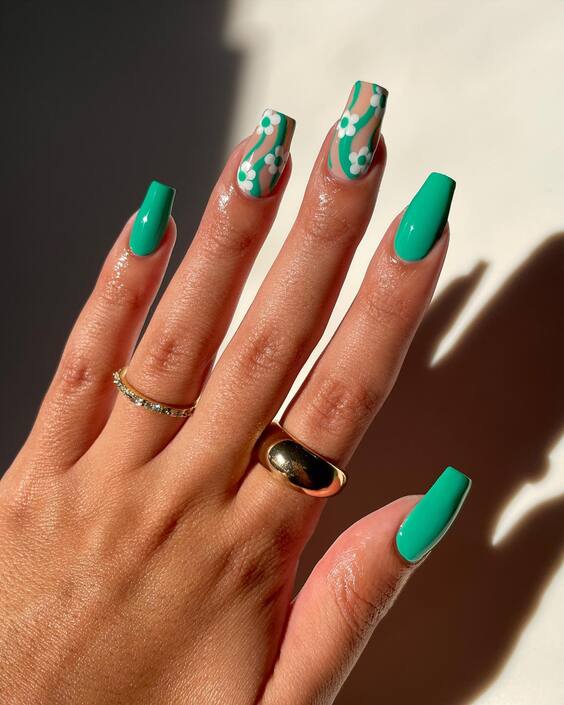 Summer Flower Nail Designs: Fresh & Fabulous 2024 Trends