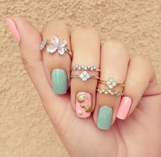 20 Summer Beach Nails: Chic Designs & Lively Colors for Sandy Shores