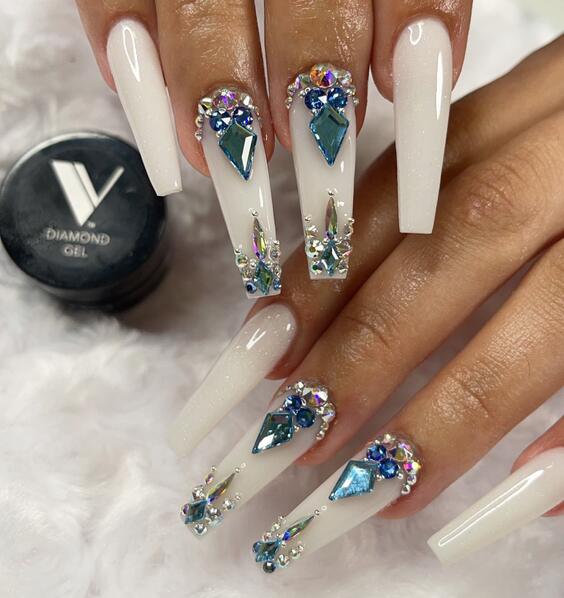 20 Summer 2024's Hottest White Nail Trends: Chic, Simple & Elegant Designs