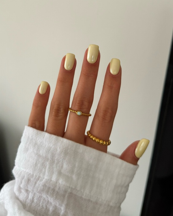 20 Discover Stunning Shorties Nails Designs for Spring - French Tips, Almond Shapes, and More