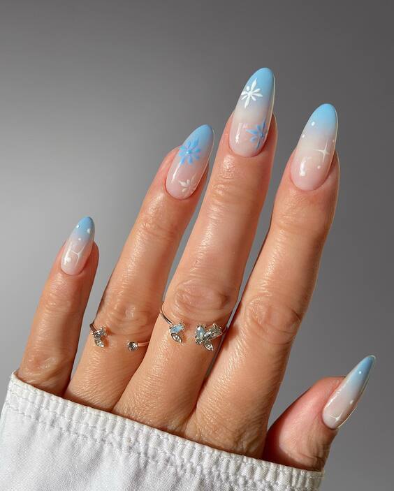 Summer Ombre Nails: Vibrant Two-Tone Designs for Trendy Manicures