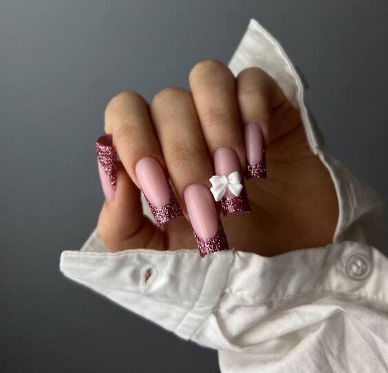 Summer French Tip Nails: Chic Designs & DIY Tips for Stylish Manicures