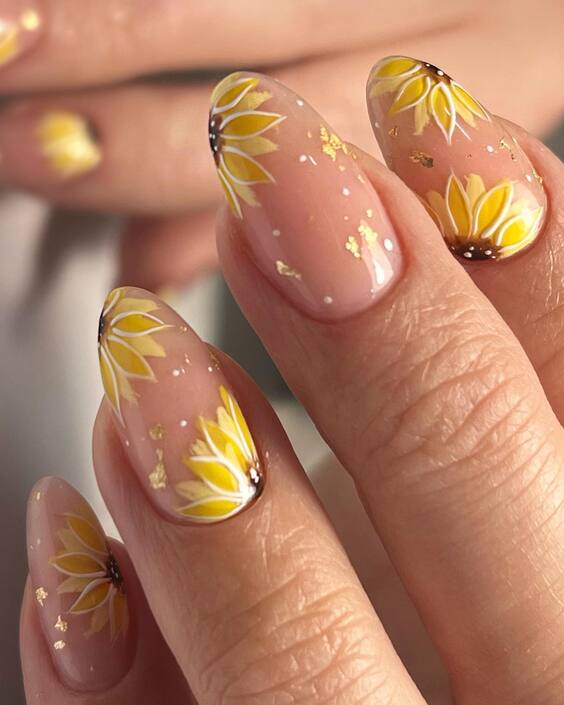 21 Stunning Summer Sunflower Nail Designs to Brighten Your Look