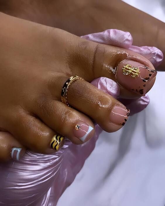 21 Trendy Toe Nail Designs 2024: Explore Elegant, Playful, and Artistic Styles!
