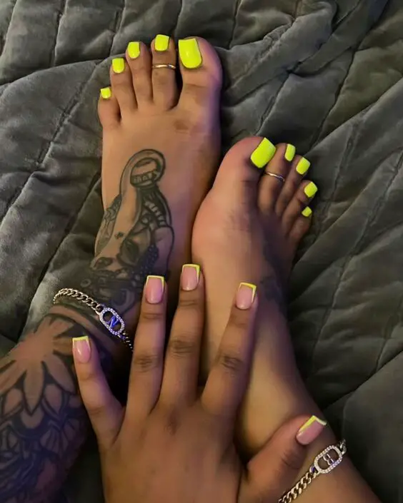 20 Brighten Your Style with Stunning Yellow Toe Nail Designs