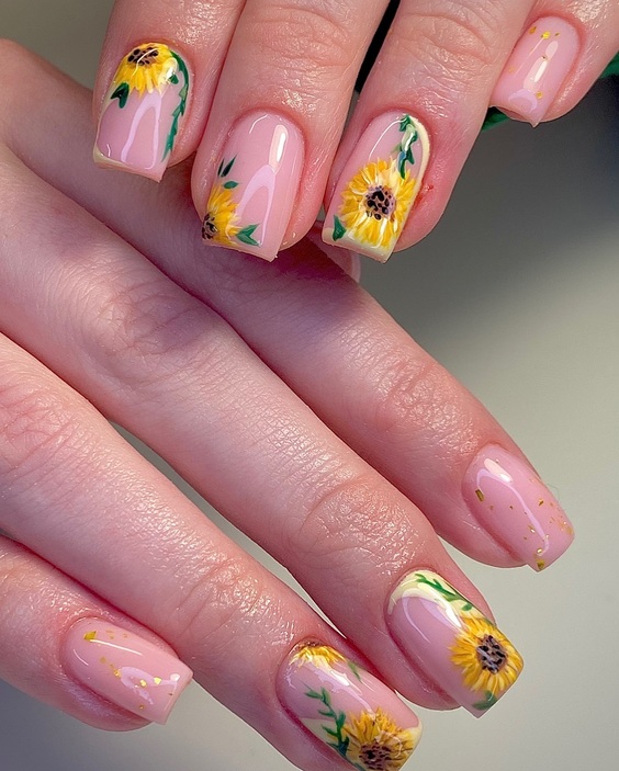 21 Stunning Summer Sunflower Nail Designs to Brighten Your Look