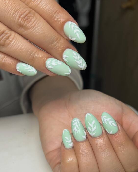 20 Mint Green Summer Nails: Explore Trendy Designs & DIY Tips