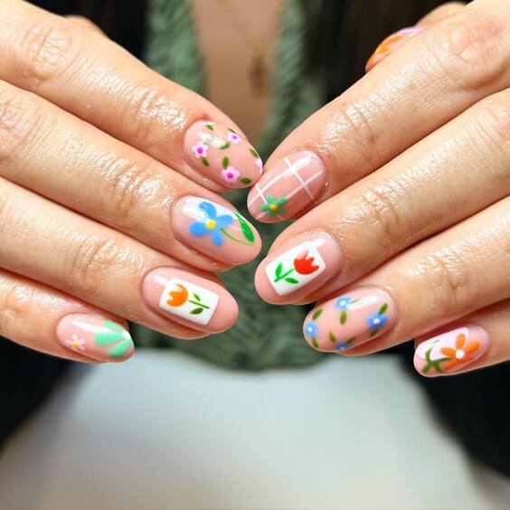 22 End of Summer Nail Designs: Explore Vibrant Colors and Creative Art