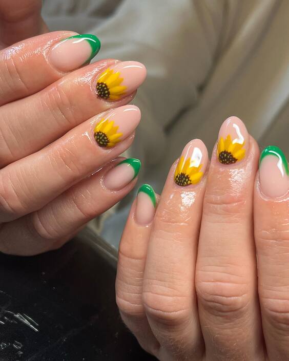 21 Stunning Summer Sunflower Nail Designs to Brighten Your Look