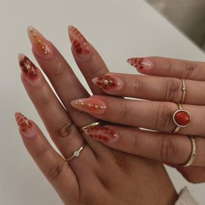 22 Stunning Nude Summer Nails 2024: Elegant Designs & DIY Tips