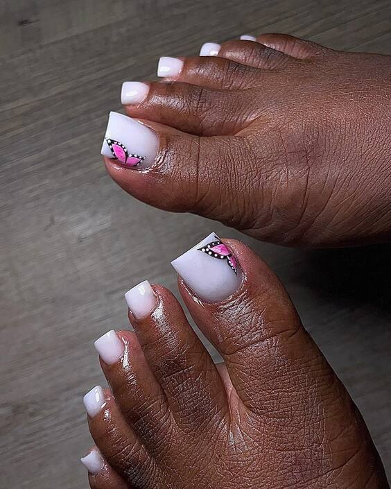 20 Stunning White Toenail Designs: From Elegant Florals to Bold Neons