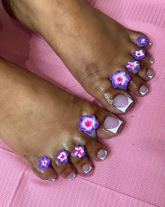 20 French Toe Nails: Elegant Designs, Summer Trends, and DIY Tips