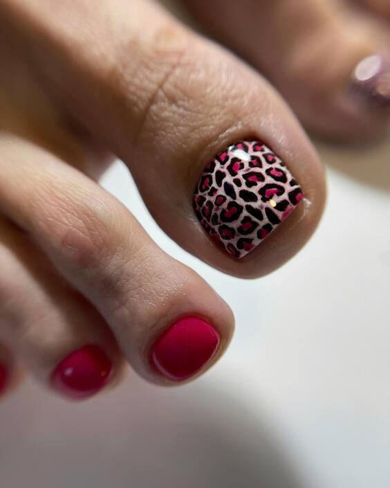 19 Stunning Red Toe Nail Designs: From Classic to Creative Ideas