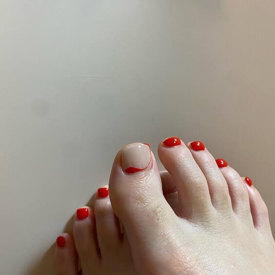 21 Toe Nail Color Ideas 2024: Trendy Designs for Every Season & Style