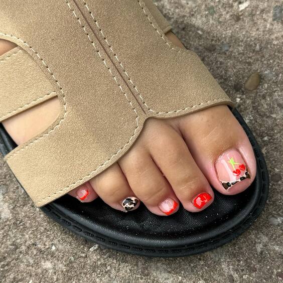 20 French Toe Nails: Elegant Designs, Summer Trends, and DIY Tips