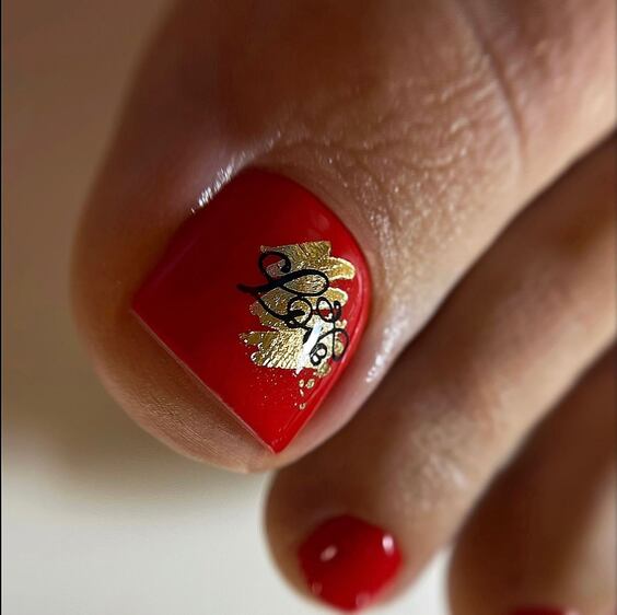 19 Stunning Red Toe Nail Designs: From Classic to Creative Ideas