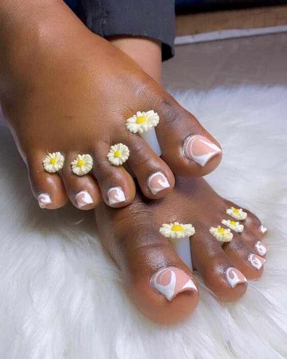 20 Stunning White Toenail Designs: From Elegant Florals to Bold Neons