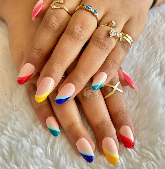 22 Summer Vacation Nails 2024: Trendy Designs for Beach & Casual Looks
