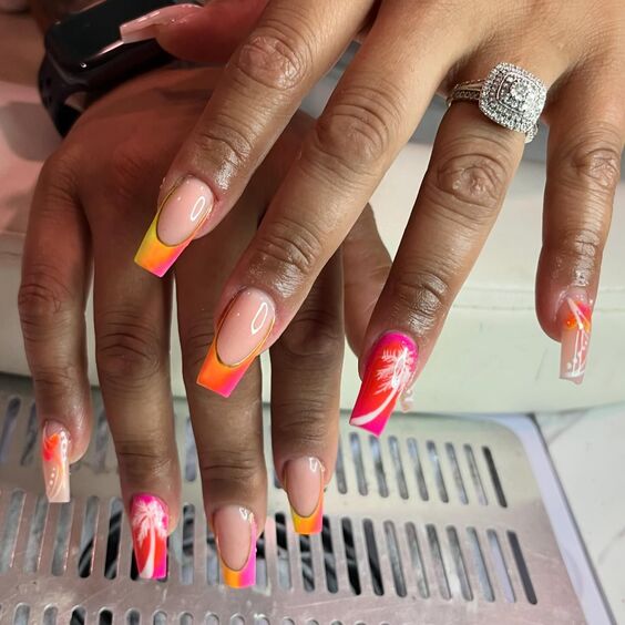 23 Summer Palm Tree Nail Designs: Vibrant & Chic Art Ideas