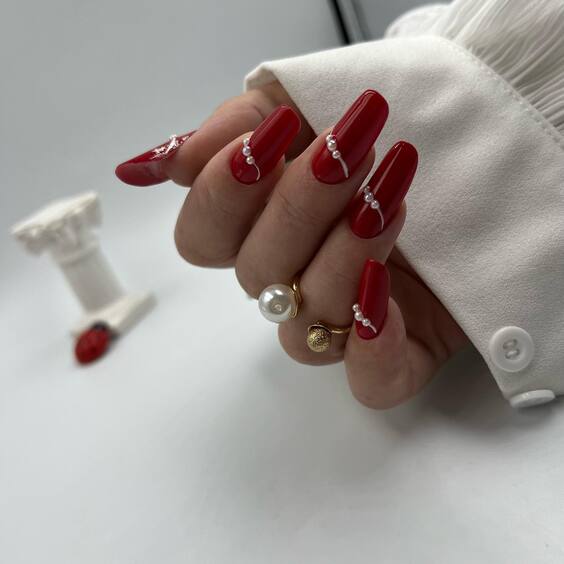 21 Elegant Summer Nails 2024: Chic Designs, Classy Reds, Almond Shapes & DIY Tips