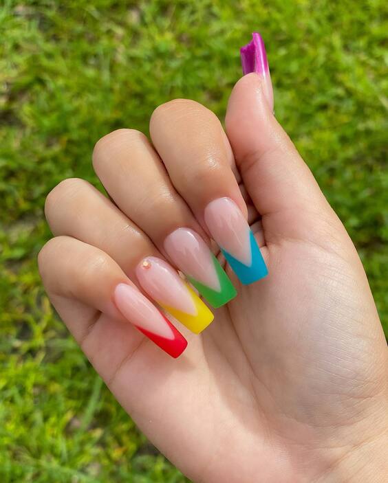 23 Summer Rainbow Nail Designs 2024: Bold & Cute Manicure Ideas