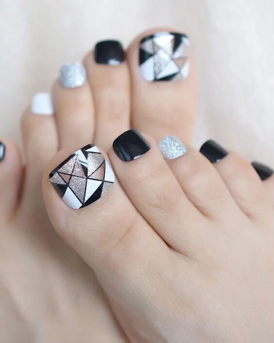 20 Stunning White Toenail Designs: From Elegant Florals to Bold Neons