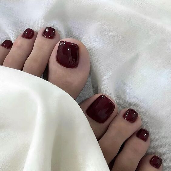 21 Toe Nail Color Ideas 2024: Trendy Designs for Every Season & Style