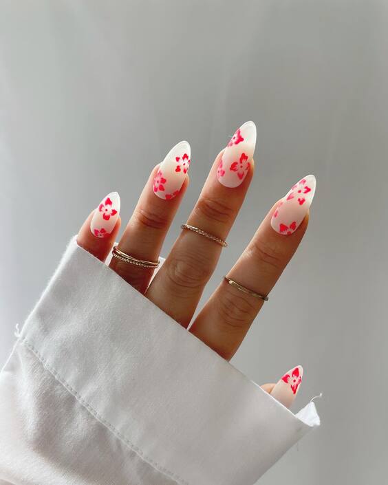 21 Elegant Summer Nails 2024: Chic Designs, Classy Reds, Almond Shapes & DIY Tips